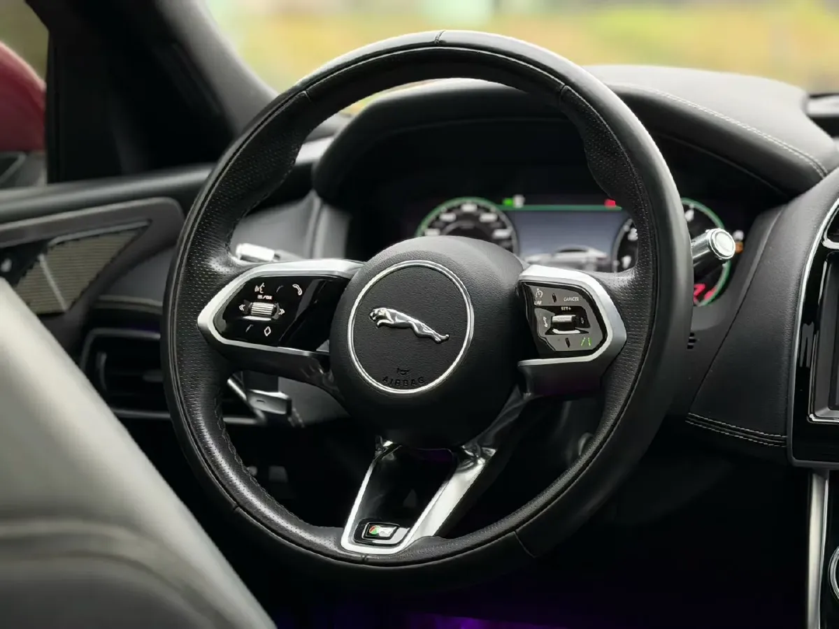 2022 Jaguar XEL 2.0T 250HP L4 8AT,autocango,china used car exporter,china ev exporter,chinese used car exporter,chinese used ev exporter