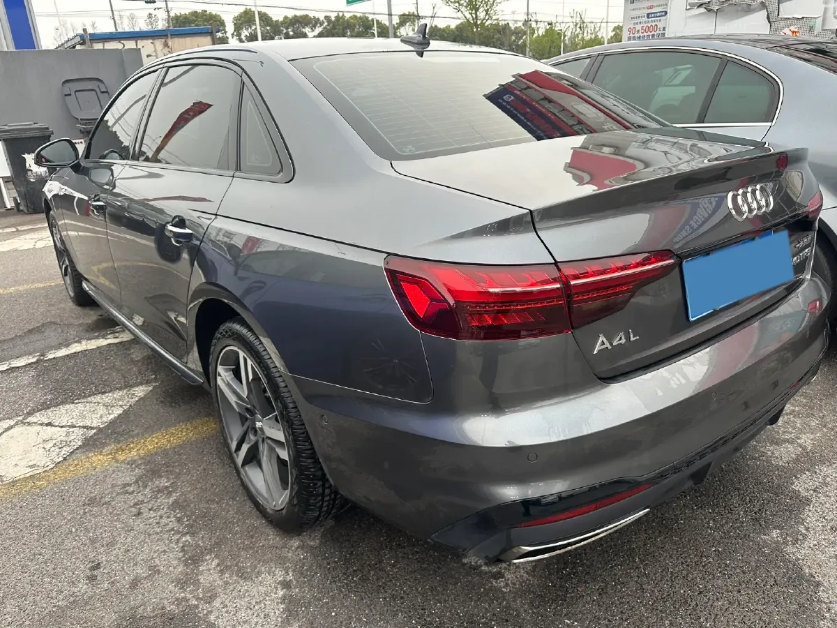 2020 Audi A4L 2.0T 190HP L4 7DCT,autocango,china used car exporter,china ev exporter,chinese used car exporter,chinese used ev exporter