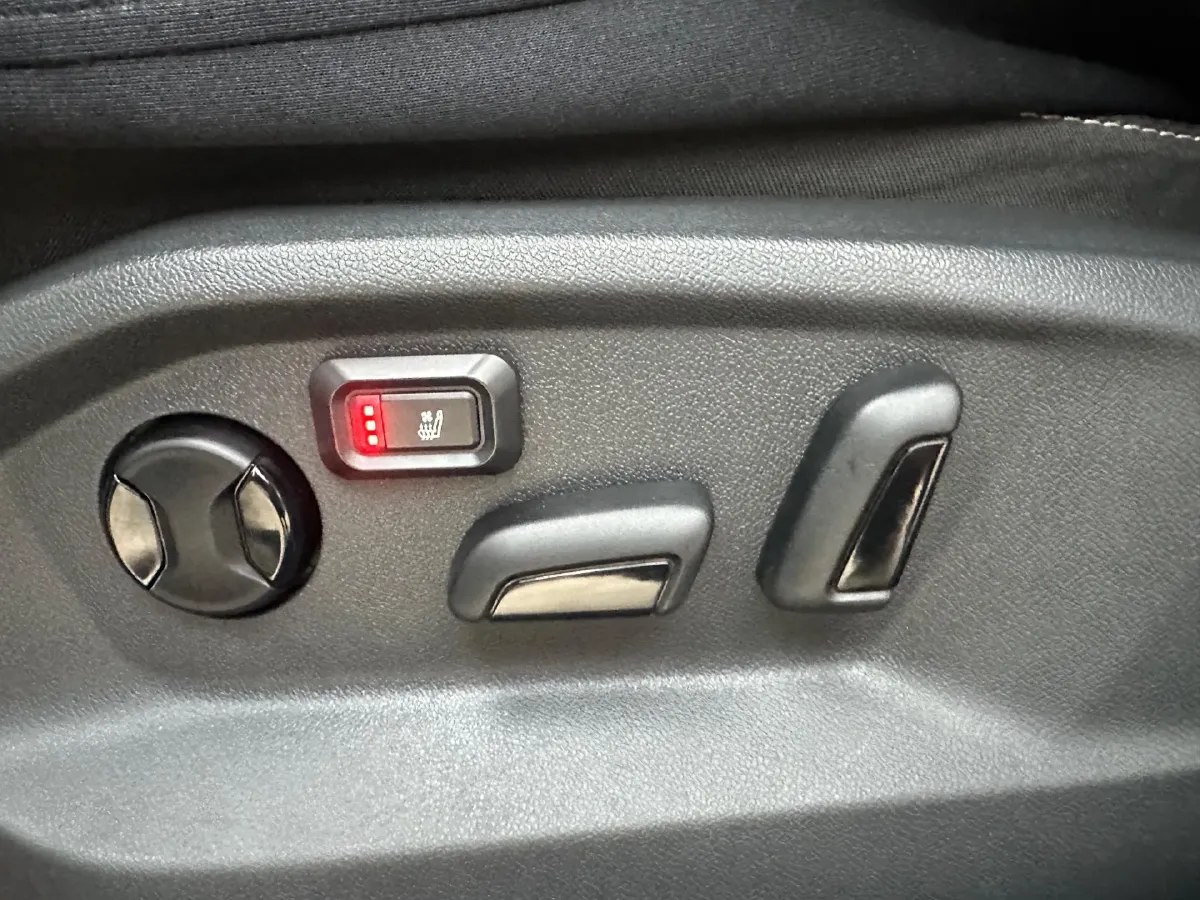 2022 Volkswagen T-Roc 1.4T 150HP L4 7DCT,autocango,china used car exporter,china ev exporter,chinese used car exporter,chinese used ev exporter