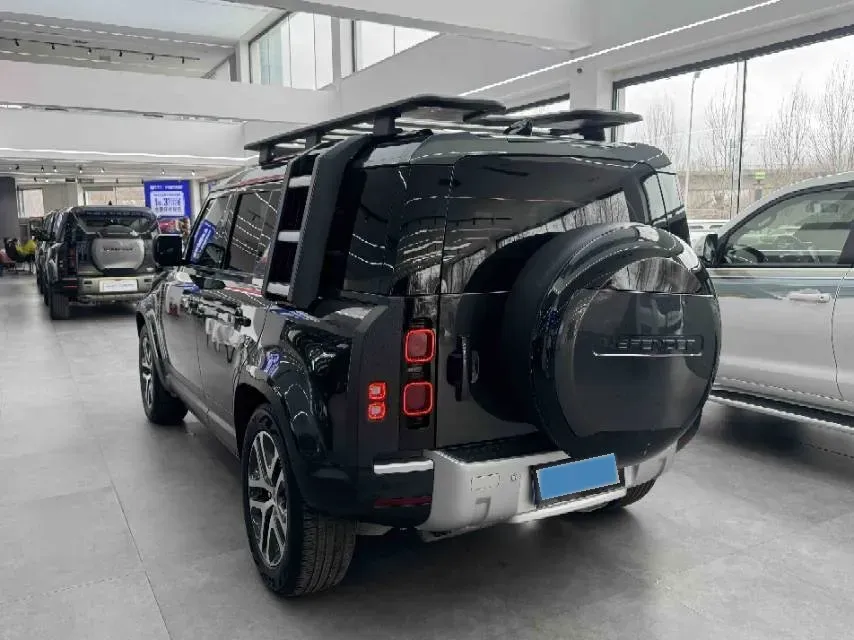 2023 Land Rover Defender 3.0T 400HP L6 8AT,autocango,china used car exporter,china ev exporter,chinese used car exporter,chinese used ev exporter
