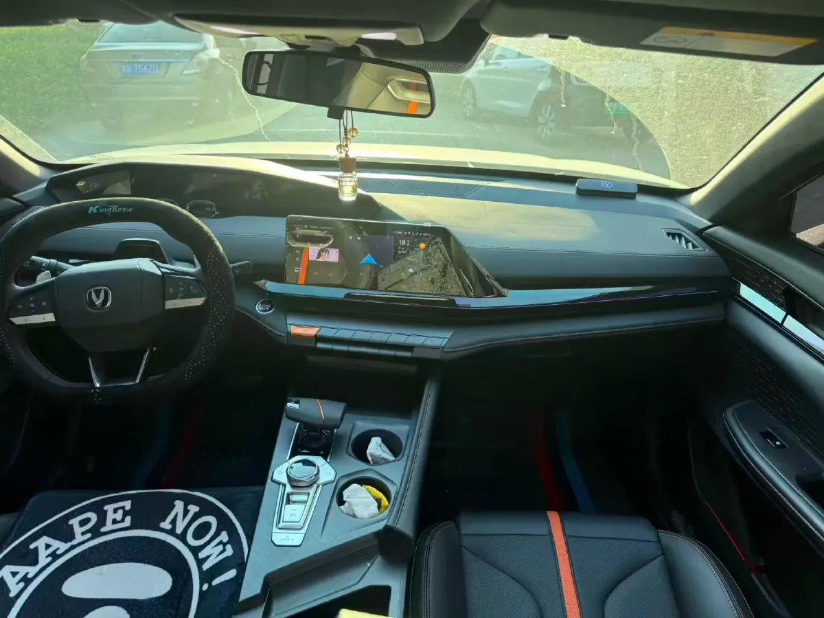 2025 ChangAn UNI-V 1.5T 192HP L4 7DCT,autocango,china used car exporter,china ev exporter,chinese used car exporter,chinese used ev exporter