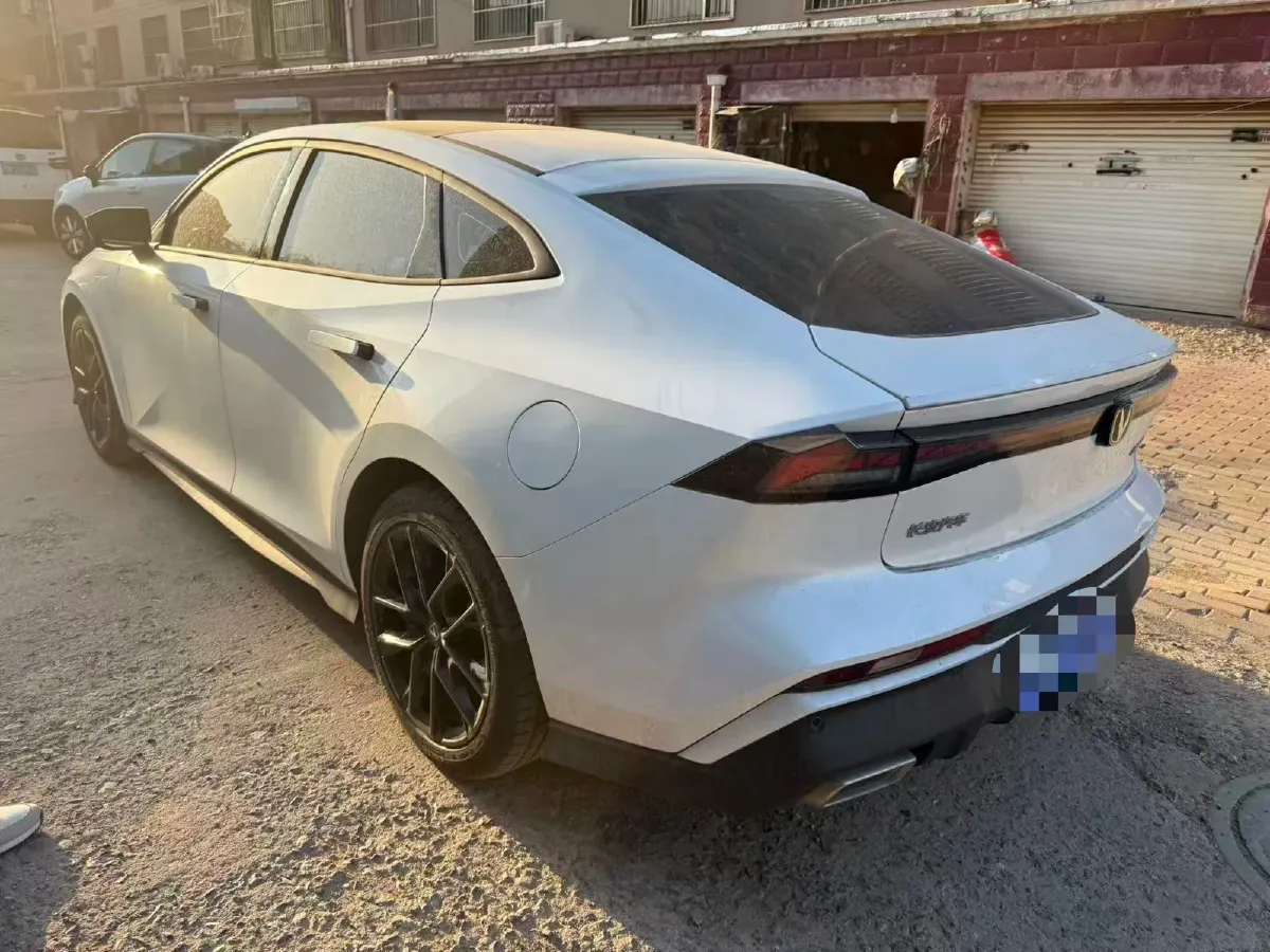 2025 ChangAn UNI-V 1.5T 192HP L4 7DCT,autocango,china used car exporter,china ev exporter,chinese used car exporter,chinese used ev exporter