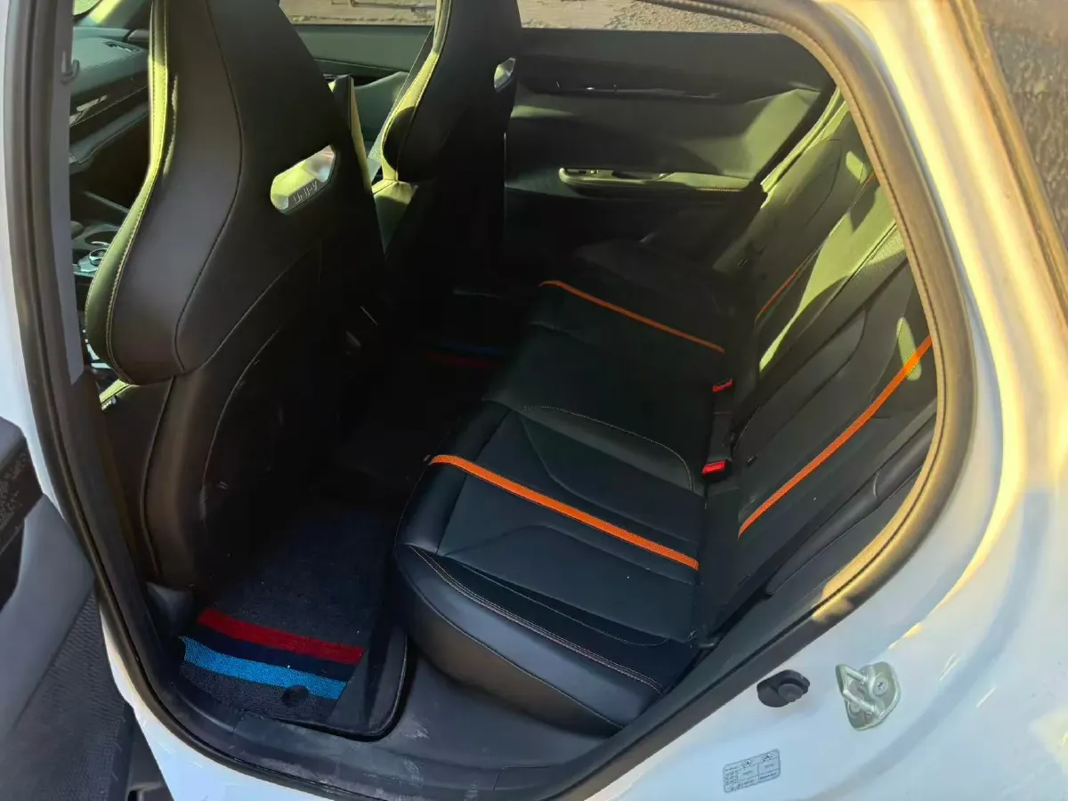 2025 ChangAn UNI-V 1.5T 192HP L4 7DCT,autocango,china used car exporter,china ev exporter,chinese used car exporter,chinese used ev exporter