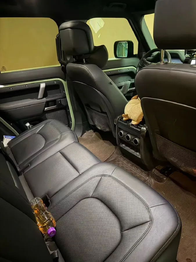 2023 Land Rover Defender 3.0T 400HP L6 8AT,autocango,china used car exporter,china ev exporter,chinese used car exporter,chinese used ev exporter