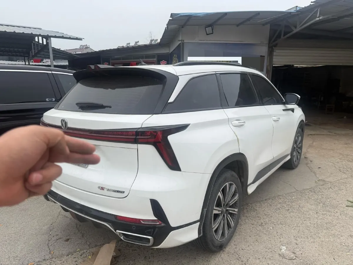 2023 ChangAn CS75 Plus 1.5T 188HP L4 8AT,autocango,china used car exporter,china ev exporter,chinese used car exporter,chinese used ev exporter