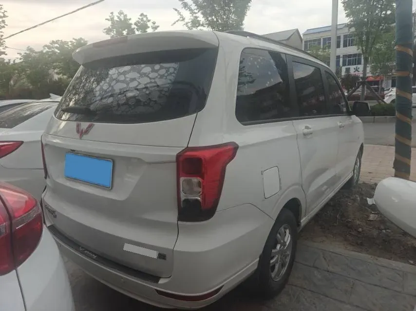 2019 WuLing HongGuang 1.5L 99HP L4 6MT,autocango,china used car exporter,china ev exporter,chinese used car exporter,chinese used ev exporter