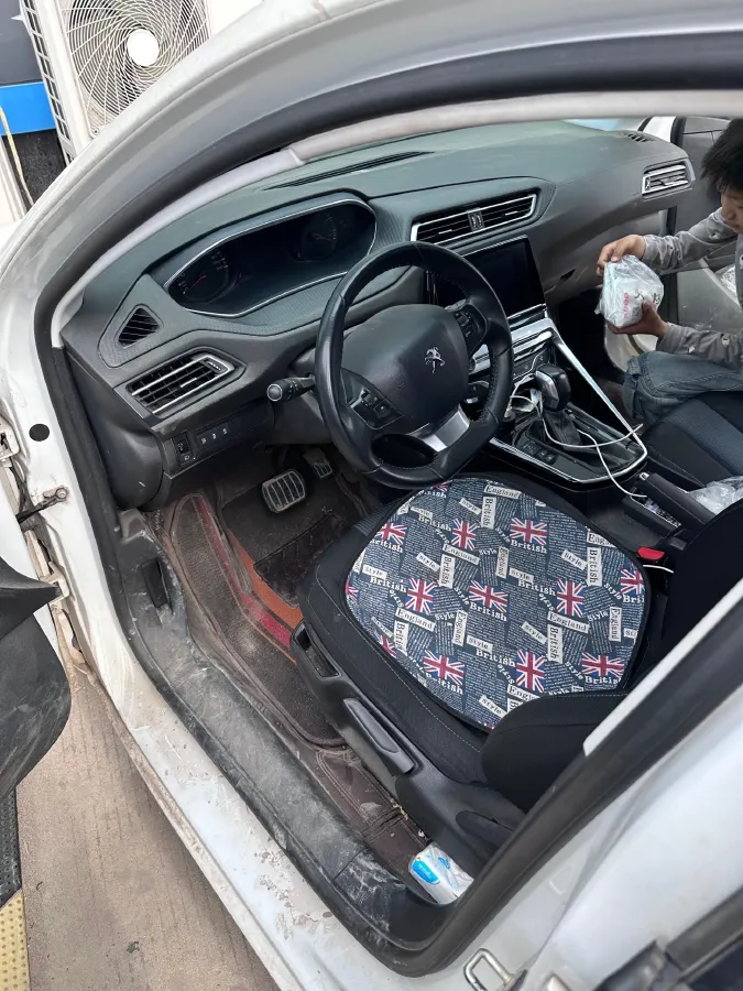 2018 Peugeot 308 1.6L 117HP L4 6AT,autocango,china used car exporter,china ev exporter,chinese used car exporter,chinese used ev exporter