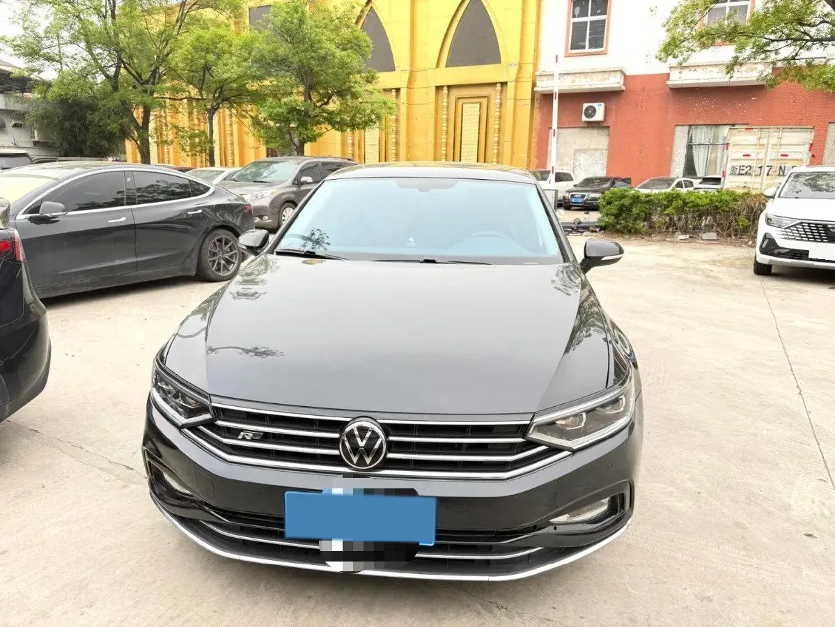 2021 Volkswagen Magotan 2.0T 186HP L4 7DCT,autocango,china used car exporter,china ev exporter,chinese used car exporter,chinese used ev exporter