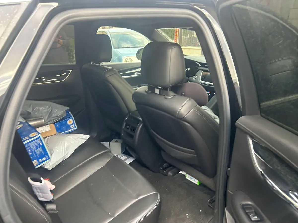 2020 Cadillac XT5 2.0T 241HP L4 9AT,autocango,china used car exporter,china ev exporter,chinese used car exporter,chinese used ev exporter