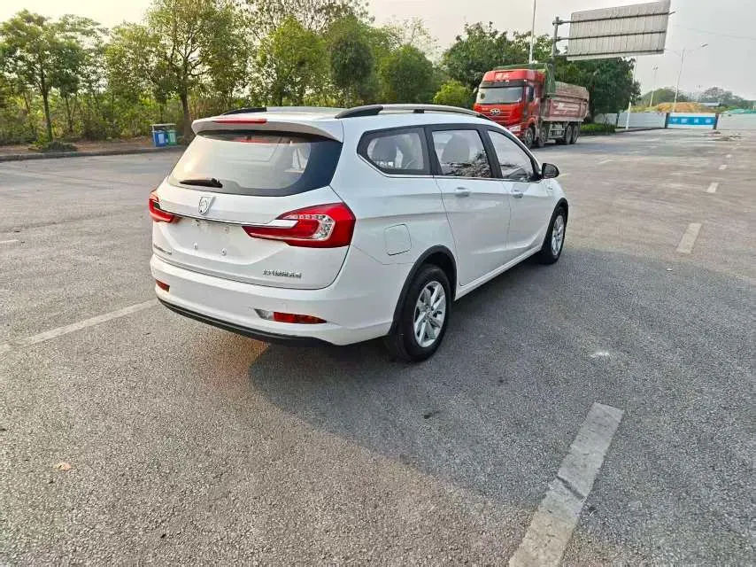 2017 BaoJun 310W 1.5L 112HP L4 6MT,autocango,china used car exporter,china ev exporter,chinese used car exporter,chinese used ev exporter