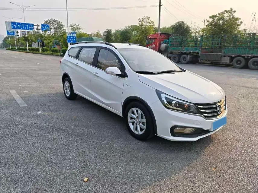 2017 BaoJun 310W 1.5L 112HP L4 6MT,autocango,china used car exporter,china ev exporter,chinese used car exporter,chinese used ev exporter