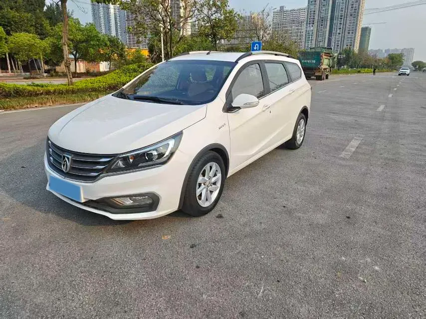 2017 BaoJun 310W 1.5L 112HP L4 6MT,autocango,china used car exporter,china ev exporter,chinese used car exporter,chinese used ev exporter