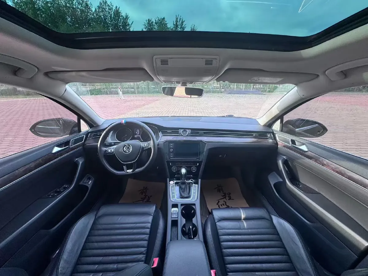 2019 Volkswagen Magotan 2.0T 186HP L4 7DCT,autocango,china used car exporter,china ev exporter,chinese used car exporter,chinese used ev exporter