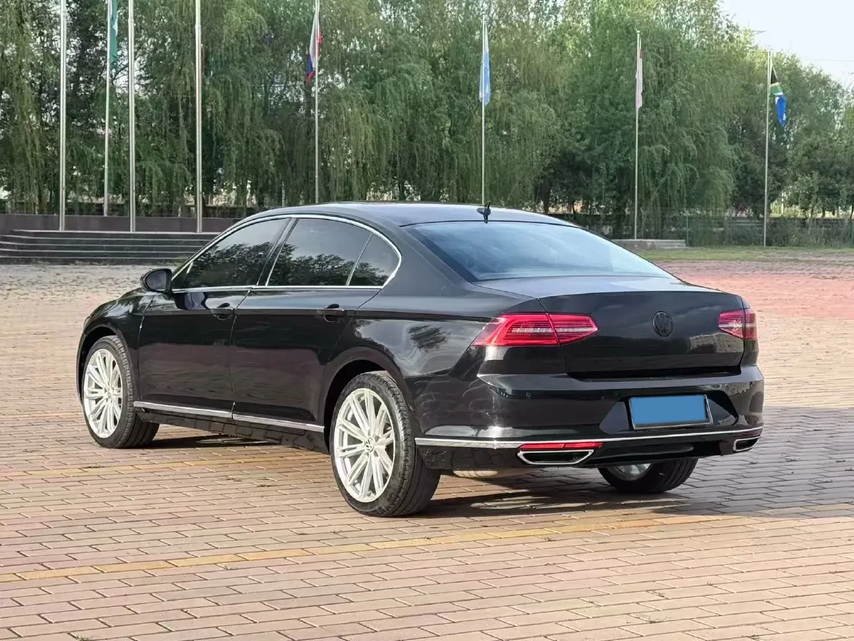 2019 Volkswagen Magotan 2.0T 186HP L4 7DCT,autocango,china used car exporter,china ev exporter,chinese used car exporter,chinese used ev exporter