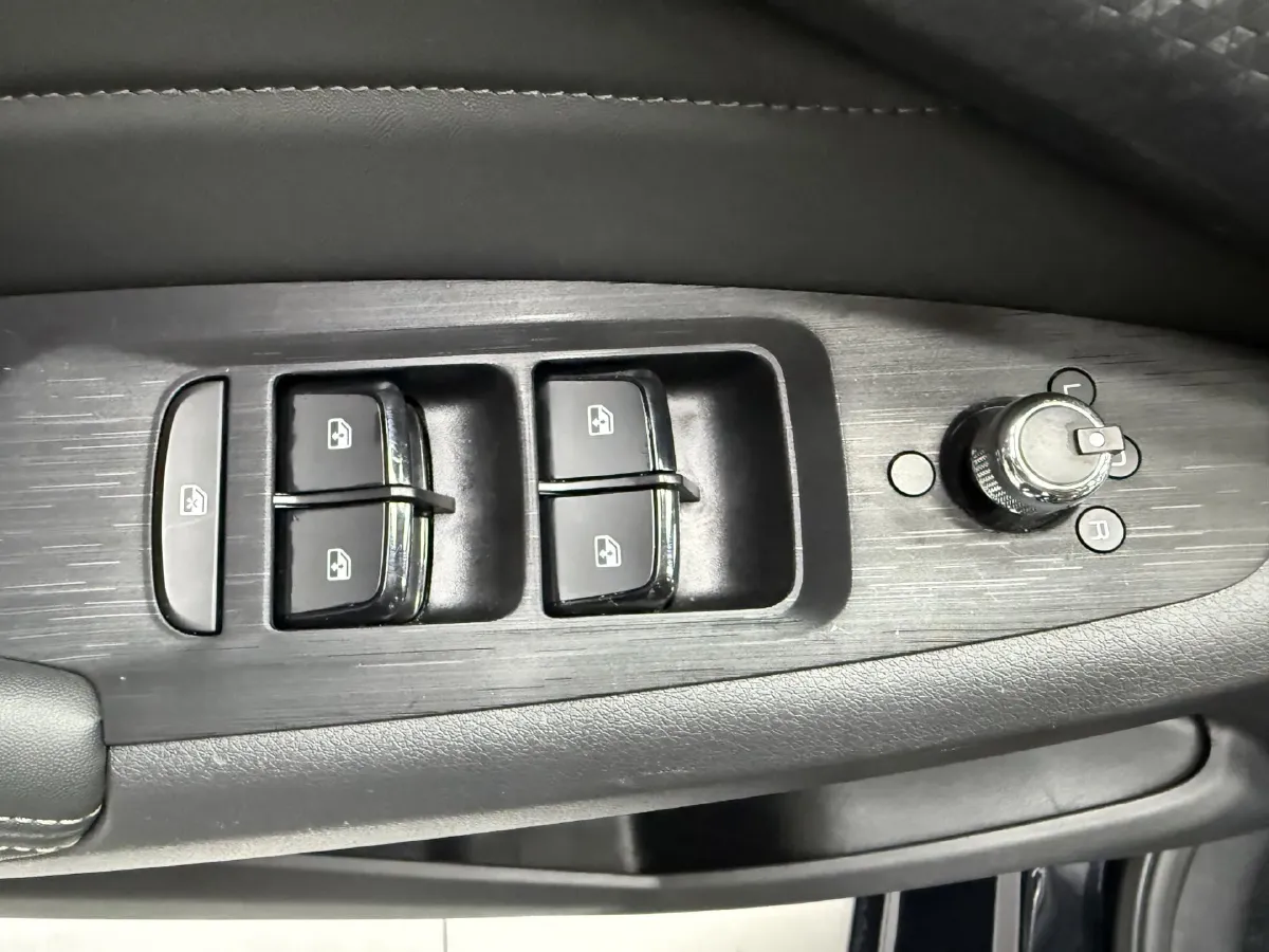 2024 DongFeng Aeolus YiXuan MAX 1.5T 197HP L4 7DCT,autocango,china used car exporter,china ev exporter,chinese used car exporter,chinese used ev exporter