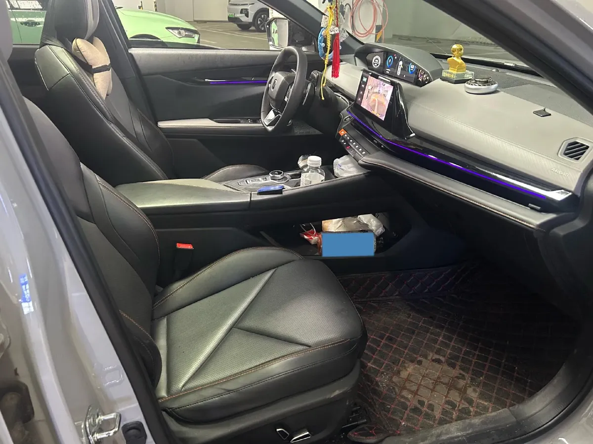 2022 ChangAn UNI-V 1.5T 188HP L4 7DCT,autocango,china used car exporter,china ev exporter,chinese used car exporter,chinese used ev exporter