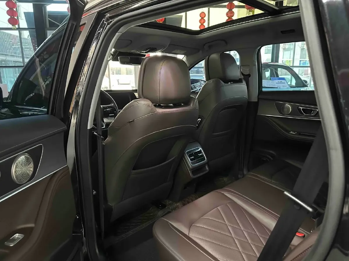 2024 Chery Tiggo 8 PRO 1.6T 197HP L4 7DCT,autocango,china used car exporter,china ev exporter,chinese used car exporter,chinese used ev exporter