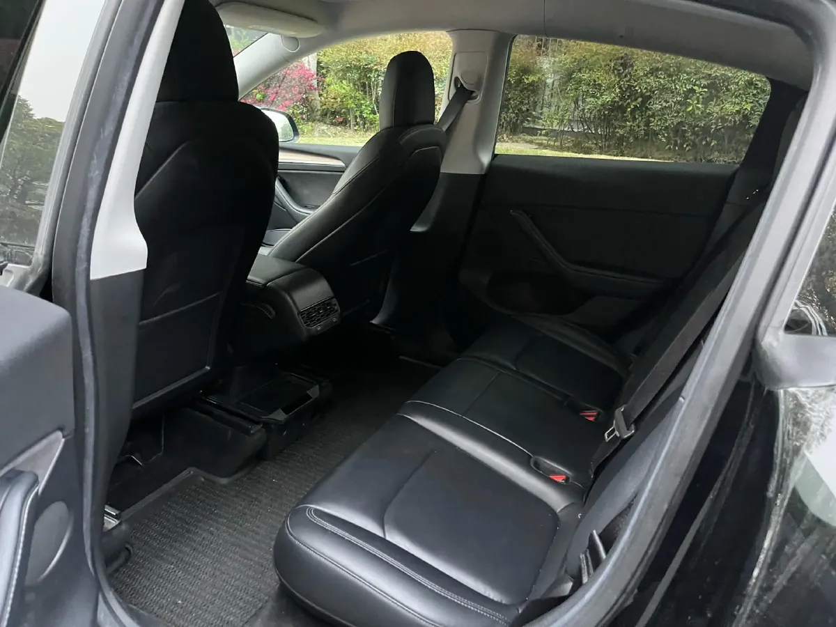 2022 Tesla Model Y BEV 60KWH,autocango,china used car exporter,china ev exporter,chinese used car exporter,chinese used ev exporter