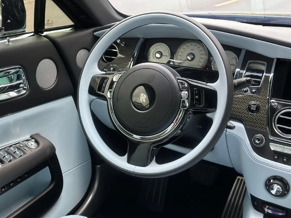 2018 Rolls-Royce Wraith 6.6T 632HP V12 8AT,autocango,china used car exporter,china ev exporter,chinese used car exporter,chinese used ev exporter