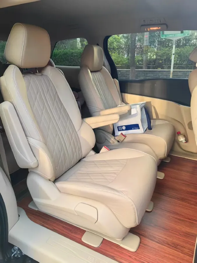 2022 Buick GL8 2.0T 237HP L4 9AT,autocango,china used car exporter,china ev exporter,chinese used car exporter,chinese used ev exporter