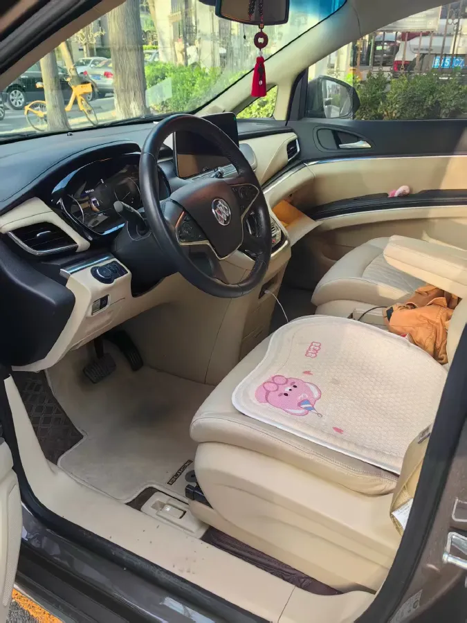2022 Buick GL8 2.0T 237HP L4 9AT,autocango,china used car exporter,china ev exporter,chinese used car exporter,chinese used ev exporter