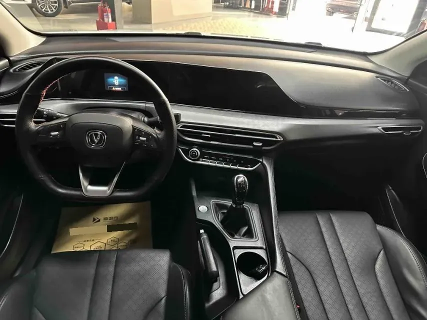 2021 ChangAn Eado 1.6L 128HP L4 5MT,autocango,china used car exporter,china ev exporter,chinese used car exporter,chinese used ev exporter