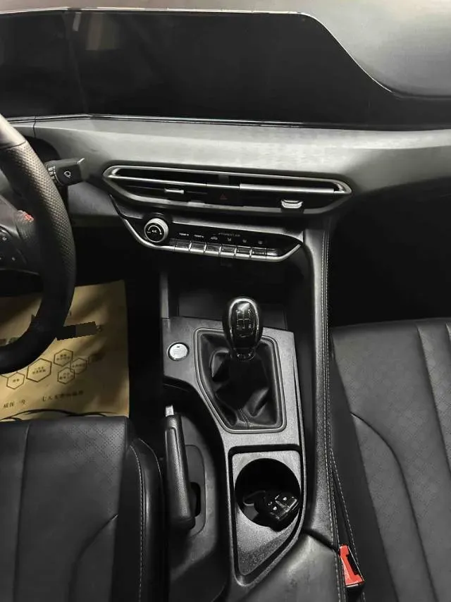 2021 ChangAn Eado 1.6L 128HP L4 5MT,autocango,china used car exporter,china ev exporter,chinese used car exporter,chinese used ev exporter