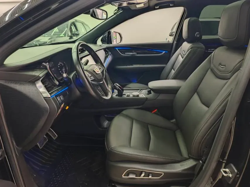 2022 Cadillac XT5 2.0T 237HP L4 9AT,autocango,china used car exporter,china ev exporter,chinese used car exporter,chinese used ev exporter