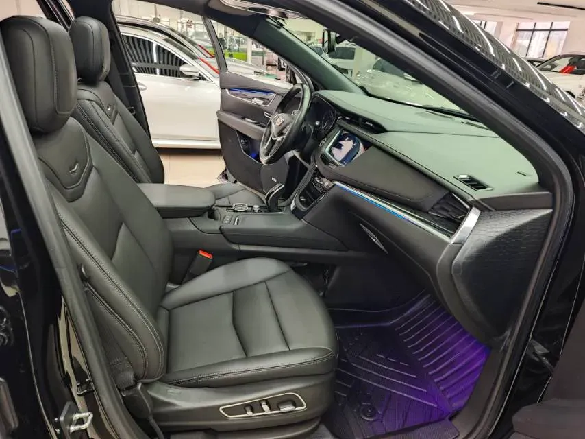 2022 Cadillac XT5 2.0T 237HP L4 9AT,autocango,china used car exporter,china ev exporter,chinese used car exporter,chinese used ev exporter