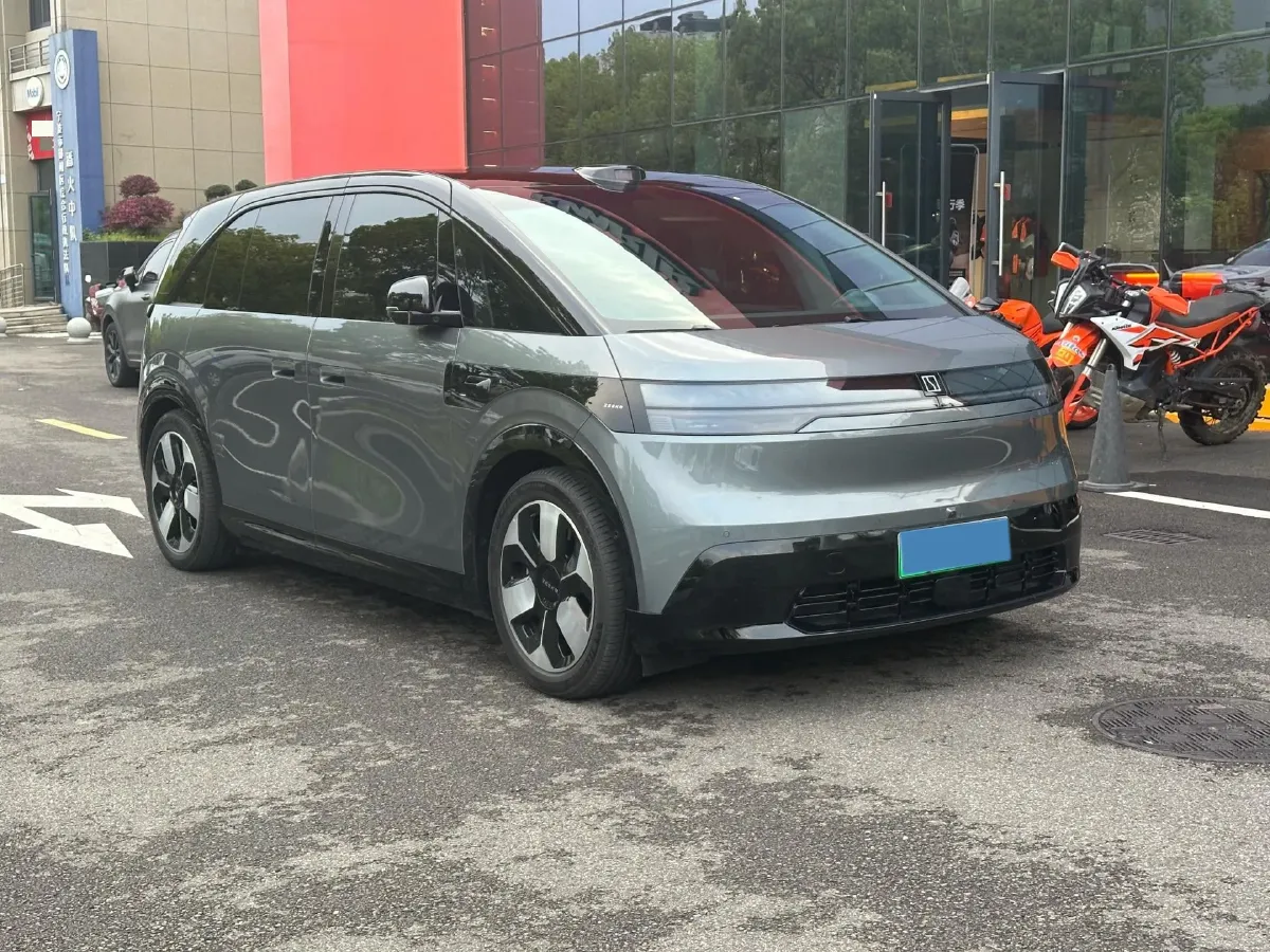 2025 Zeekr MIX BEV 102KWH,autocango,china used car exporter,china ev exporter,chinese used car exporter,chinese used ev exporter