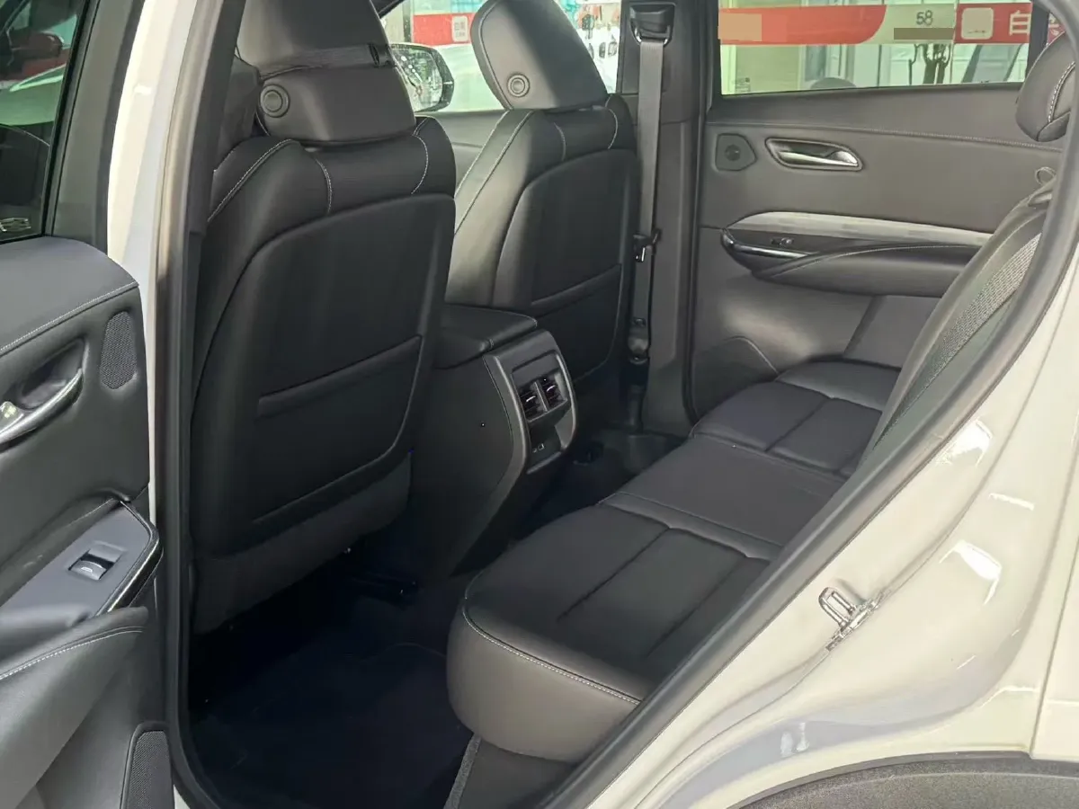 2023 Cadillac XT4 2.0T 237HP L4 9AT,autocango,china used car exporter,china ev exporter,chinese used car exporter,chinese used ev exporter