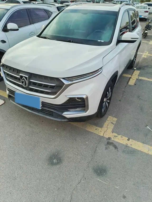 2018 BaoJun 530 1.5T 150HP L4 6MT,autocango,china used car exporter,china ev exporter,chinese used car exporter,chinese used ev exporter