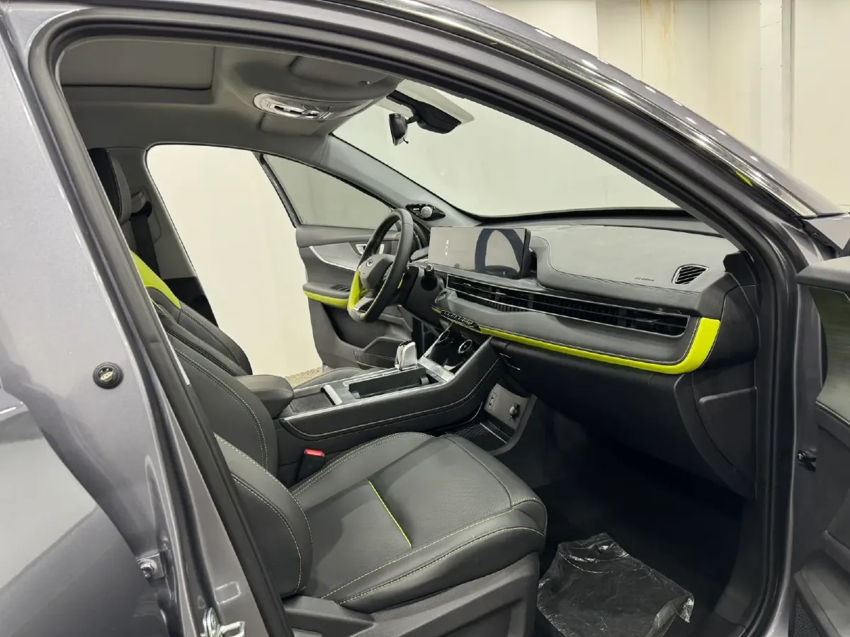 2022 Chery Tiggo 7 Plus 1.5T 156HP L4 CVT,autocango,china used car exporter,china ev exporter,chinese used car exporter,chinese used ev exporter