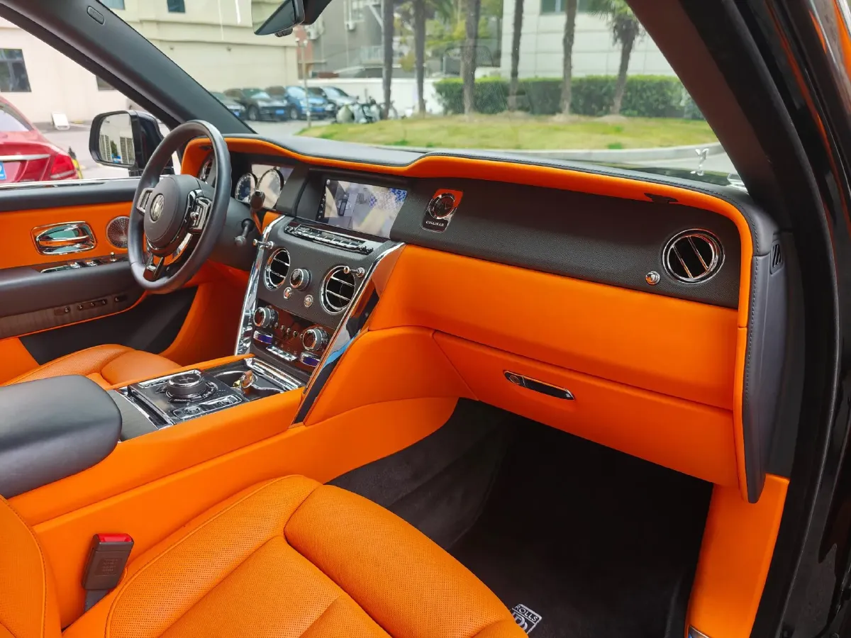 2018 Rolls-Royce Cullinan 6.7T 571HP V12 8AT,autocango,china used car exporter,china ev exporter,chinese used car exporter,chinese used ev exporter