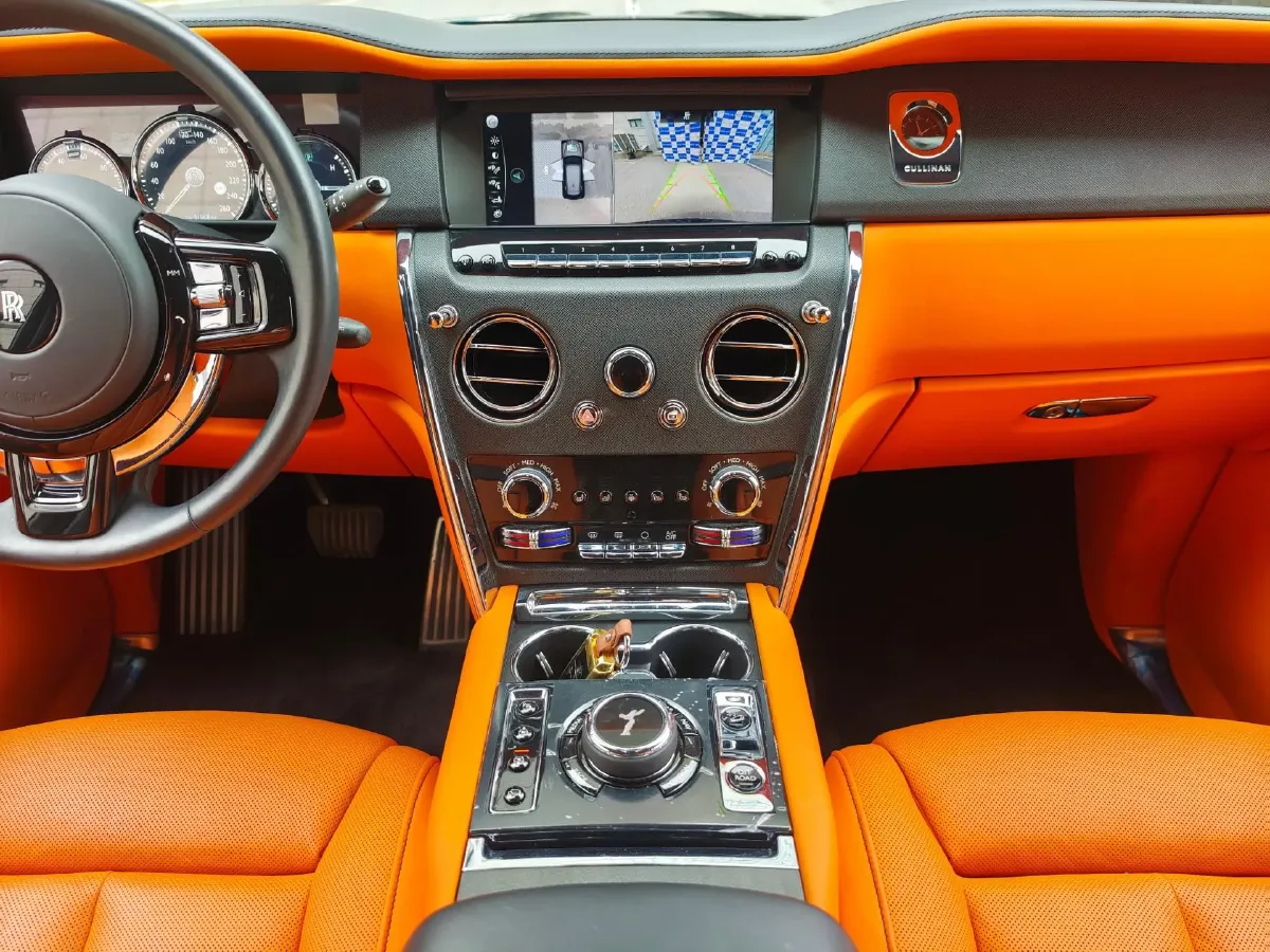 2018 Rolls-Royce Cullinan 6.7T 571HP V12 8AT,autocango,china used car exporter,china ev exporter,chinese used car exporter,chinese used ev exporter