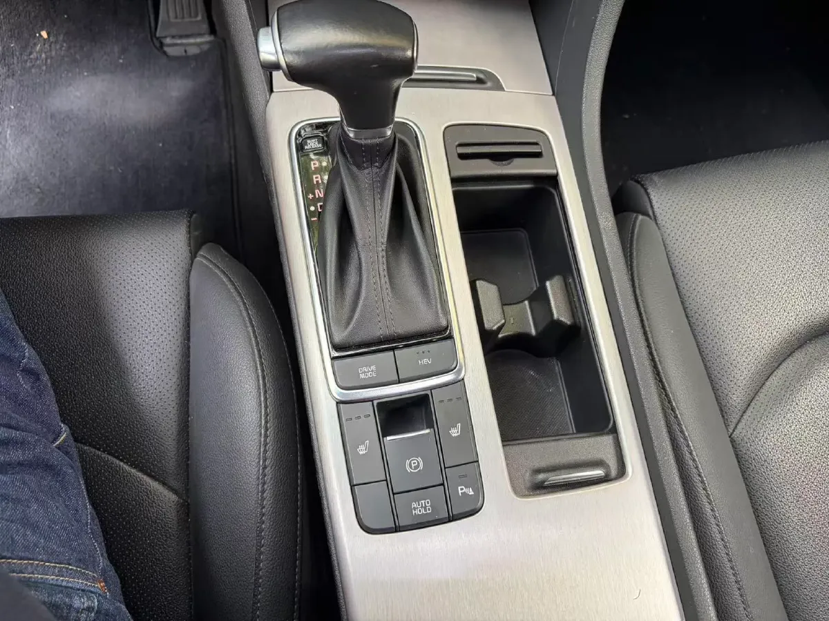 2018 Kia K5 2.0L 156HP L4 6AT PHEV 12.9KWH,autocango,china used car exporter,china ev exporter,chinese used car exporter,chinese used ev exporter