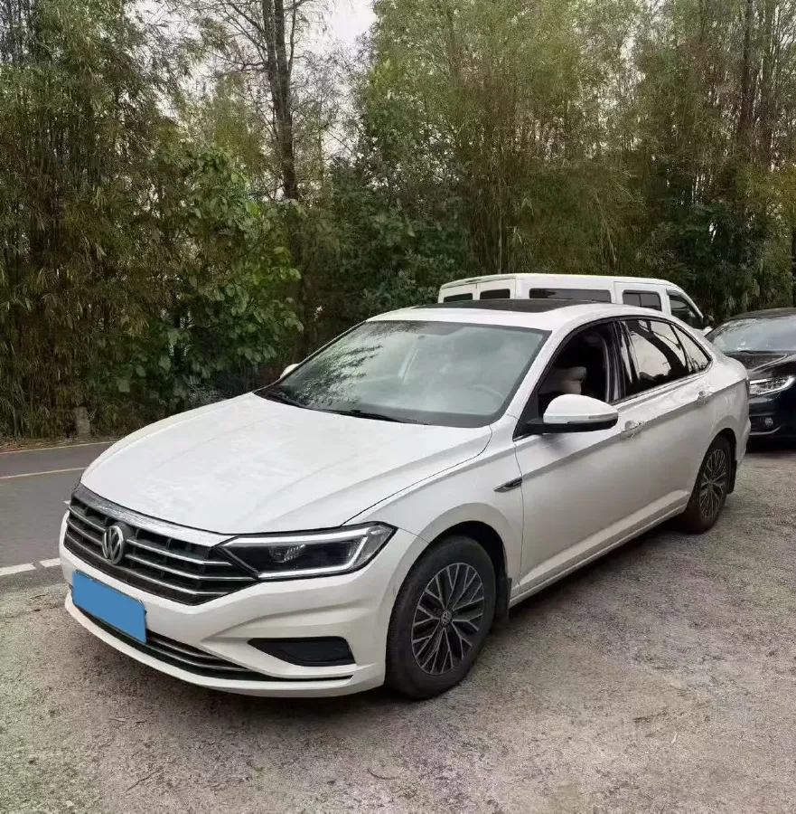 2019 Jeep Renegade 1.3T 173HP L4 7DCT,autocango,china used car exporter,china ev exporter,chinese used car exporter,chinese used ev exporter