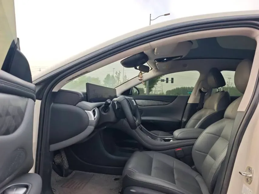 2024 IM L6 BEV 75KWH,autocango,china used car exporter,china ev exporter,chinese used car exporter,chinese used ev exporter