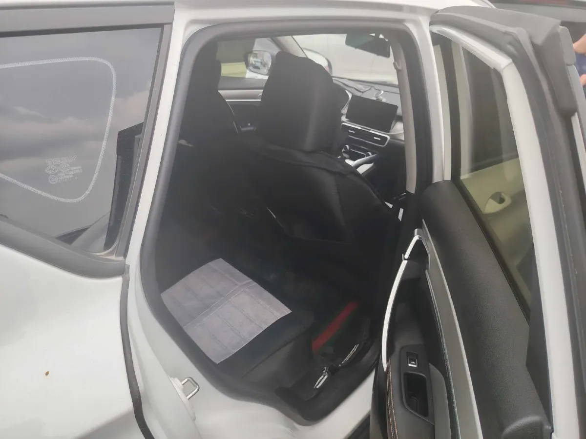 2024 Geely Coolray 1.5T 181HP L4 7DCT,autocango,china used car exporter,china ev exporter,chinese used car exporter,chinese used ev exporter