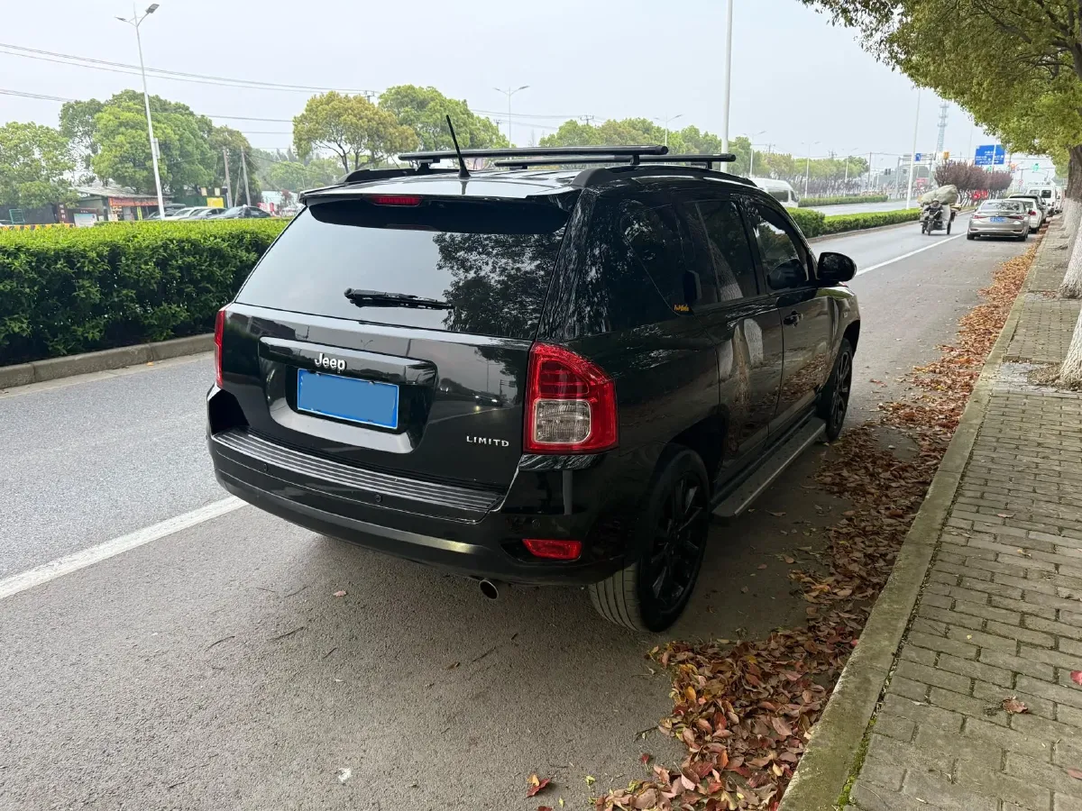 2012 Jeep Compass 2.4L 170HP L4 CVT,autocango,china used car exporter,china ev exporter,chinese used car exporter,chinese used ev exporter