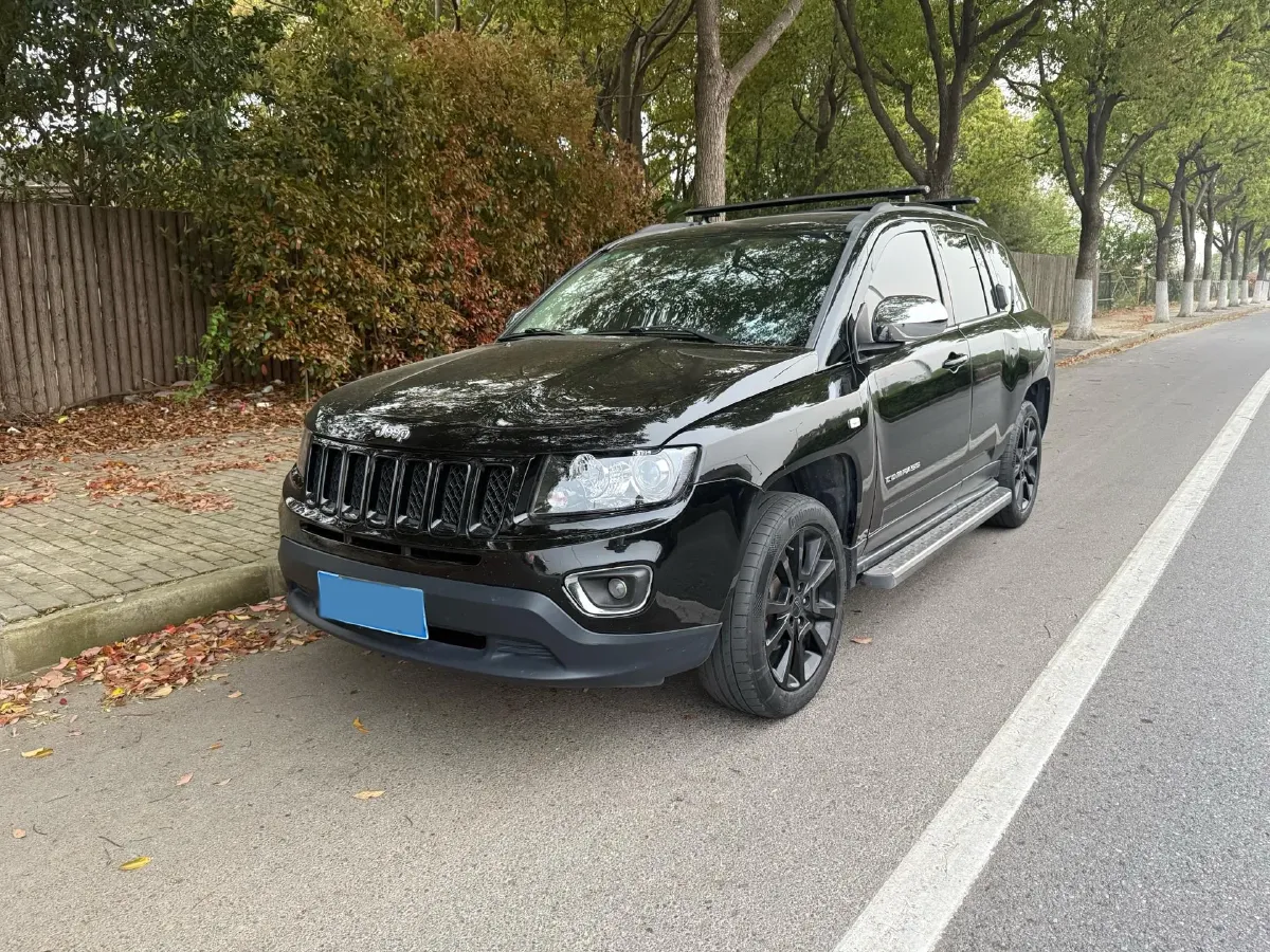 2012 Jeep Compass 2.4L 170HP L4 CVT,autocango,china used car exporter,china ev exporter,chinese used car exporter,chinese used ev exporter