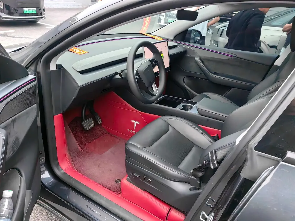 2025 Tesla Model Y BEV 78.4KWH,autocango,china used car exporter,china ev exporter,chinese used car exporter,chinese used ev exporter
