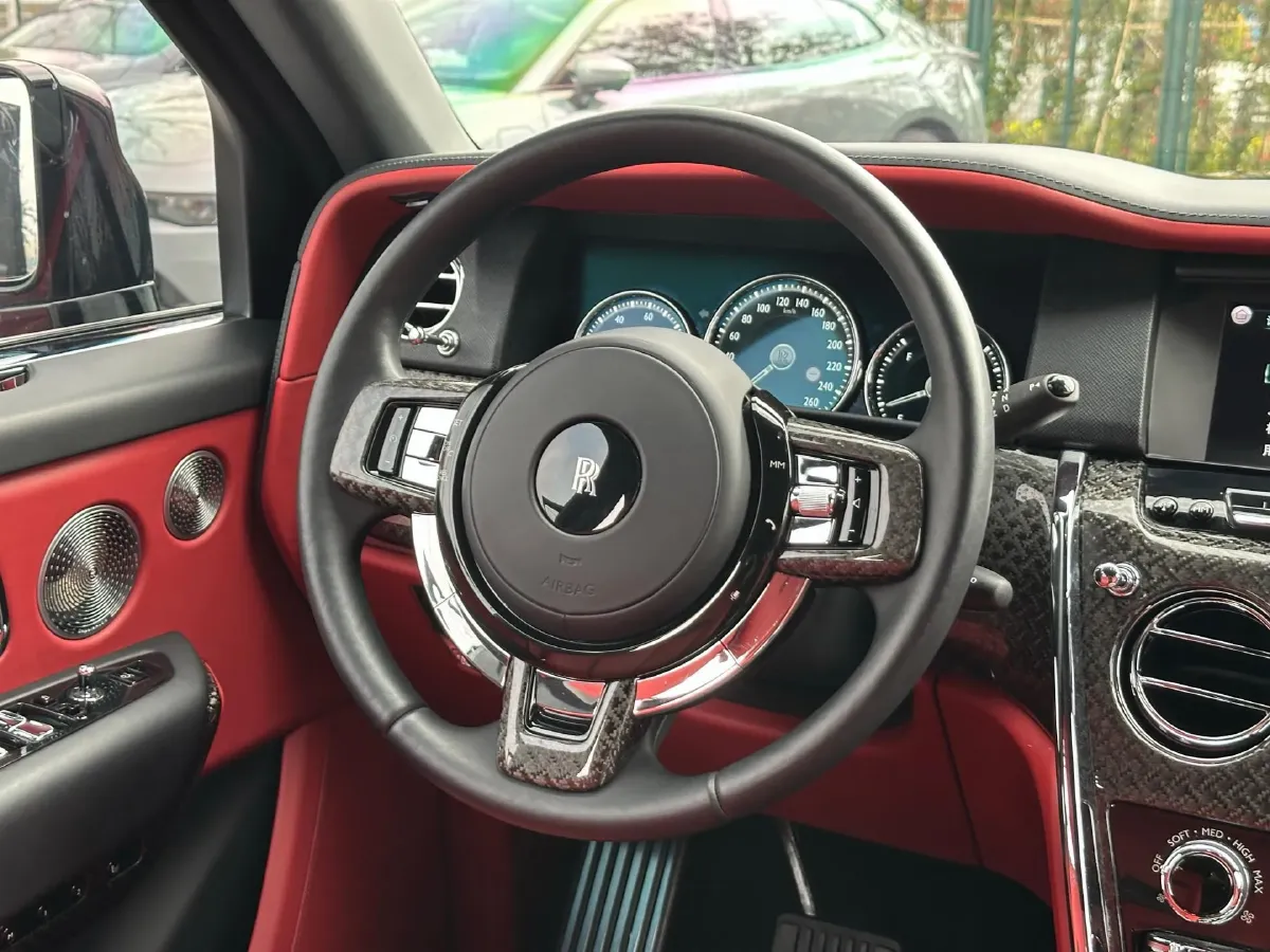 2018 Rolls-Royce Cullinan 6.7T 571HP V12 8AT,autocango,china used car exporter,china ev exporter,chinese used car exporter,chinese used ev exporter