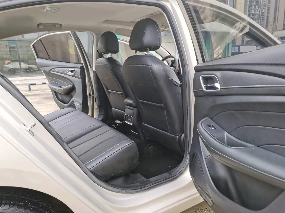 2019 Roewe i5 1.5L 120HP L4 CVT,autocango,china used car exporter,china ev exporter,chinese used car exporter,chinese used ev exporter