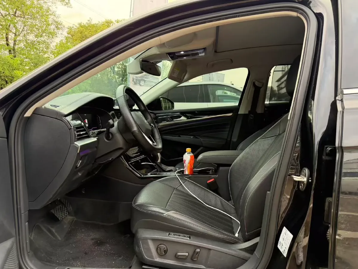 2023 Volkswagen Passat 2.0T 186HP L4 7DCT,autocango,china used car exporter,china ev exporter,chinese used car exporter,chinese used ev exporter