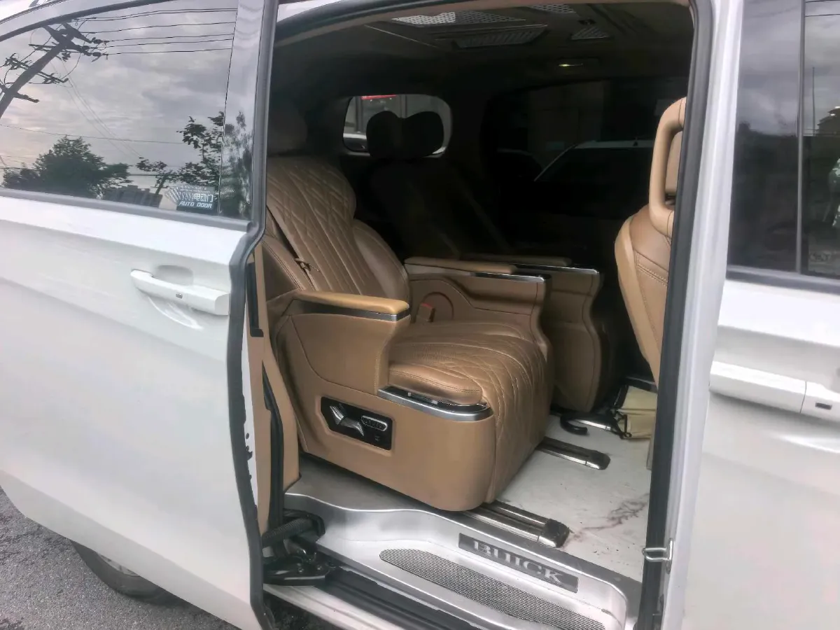 2020 Buick GL8 2.0T 237HP L4 9AT,autocango,china used car exporter,china ev exporter,chinese used car exporter,chinese used ev exporter