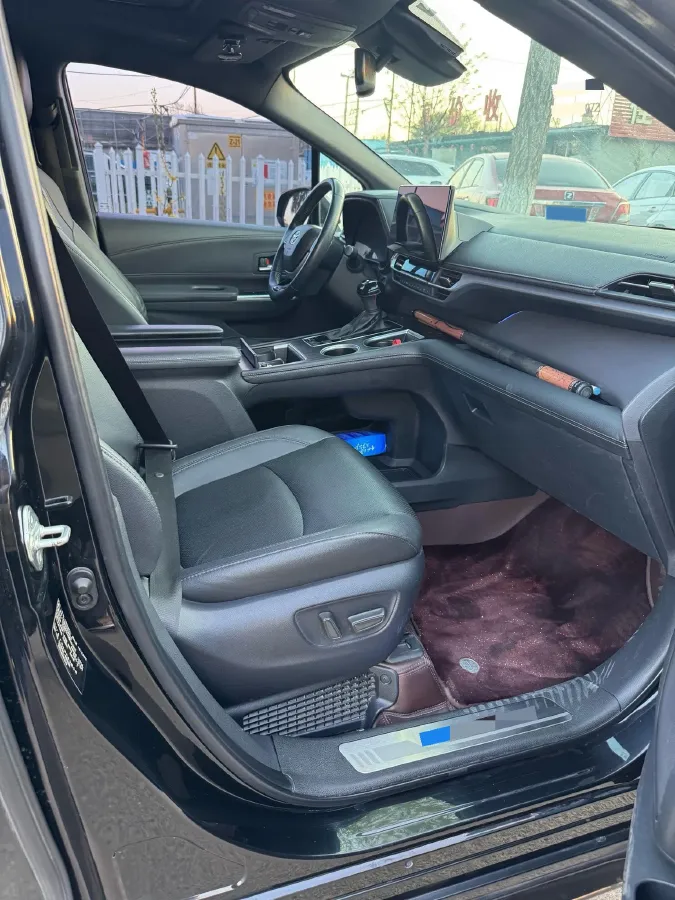 2021 Toyota Sienna 2.5L 192HP L4 E-CVT Hybrid,autocango,china used car exporter,china ev exporter,chinese used car exporter,chinese used ev exporter