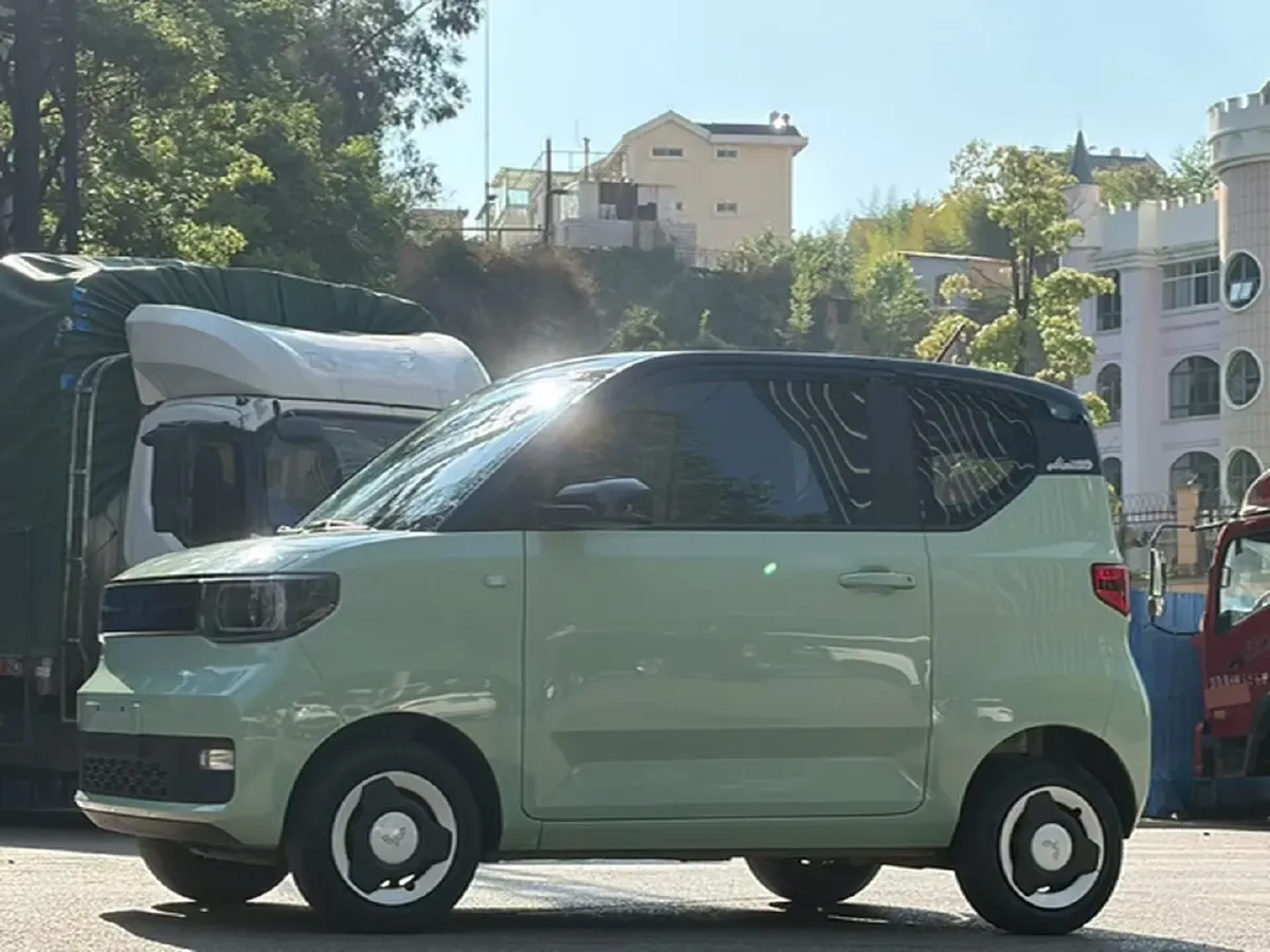 2022 WuLing HongGuang MINI EV BEV 9KWH,autocango,china used car exporter,china ev exporter,chinese used car exporter,chinese used ev exporter