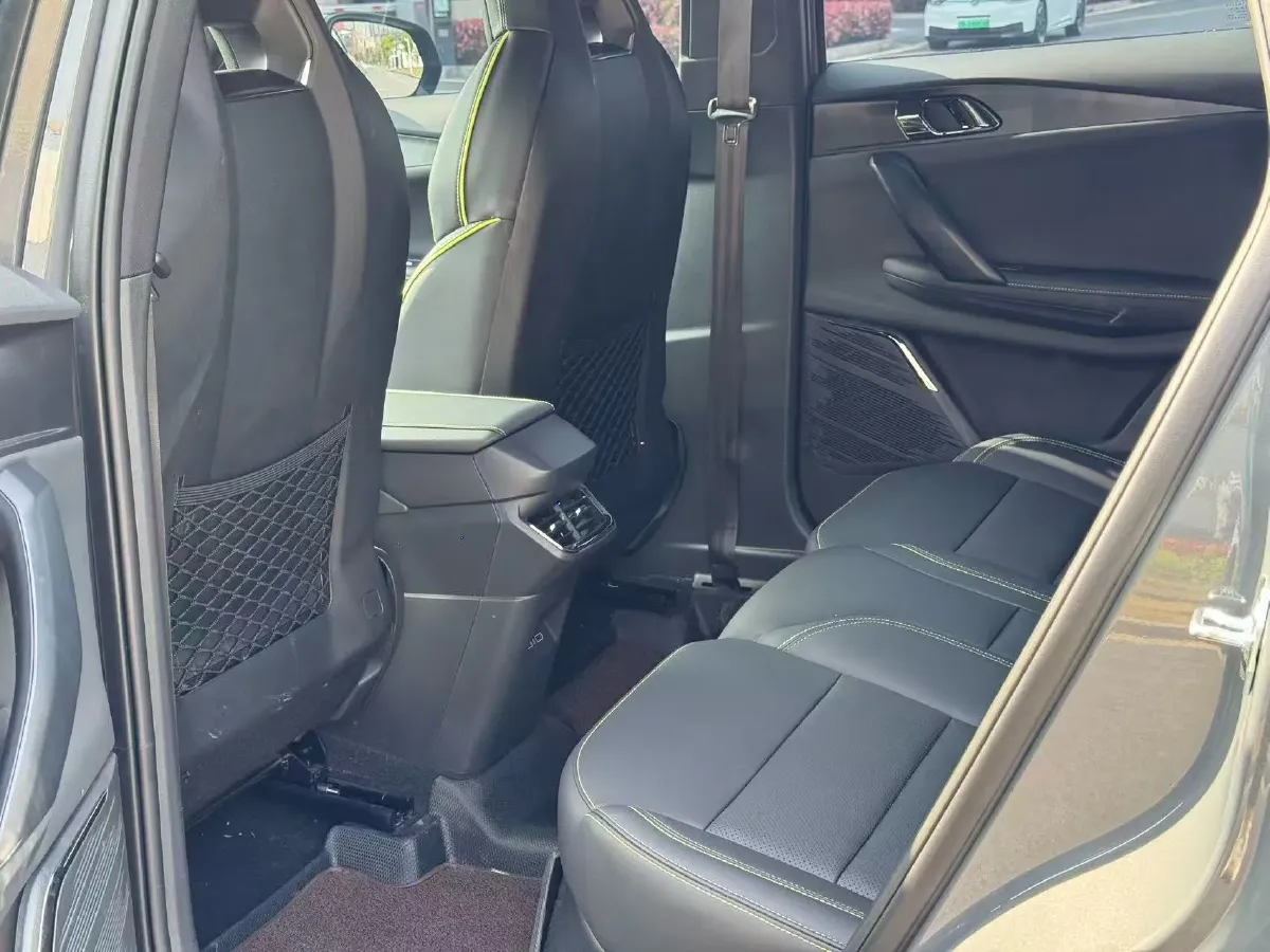 2023 LYNK&CO 03 1.5T 181HP L4 7DCT,autocango,china used car exporter,china ev exporter,chinese used car exporter,chinese used ev exporter