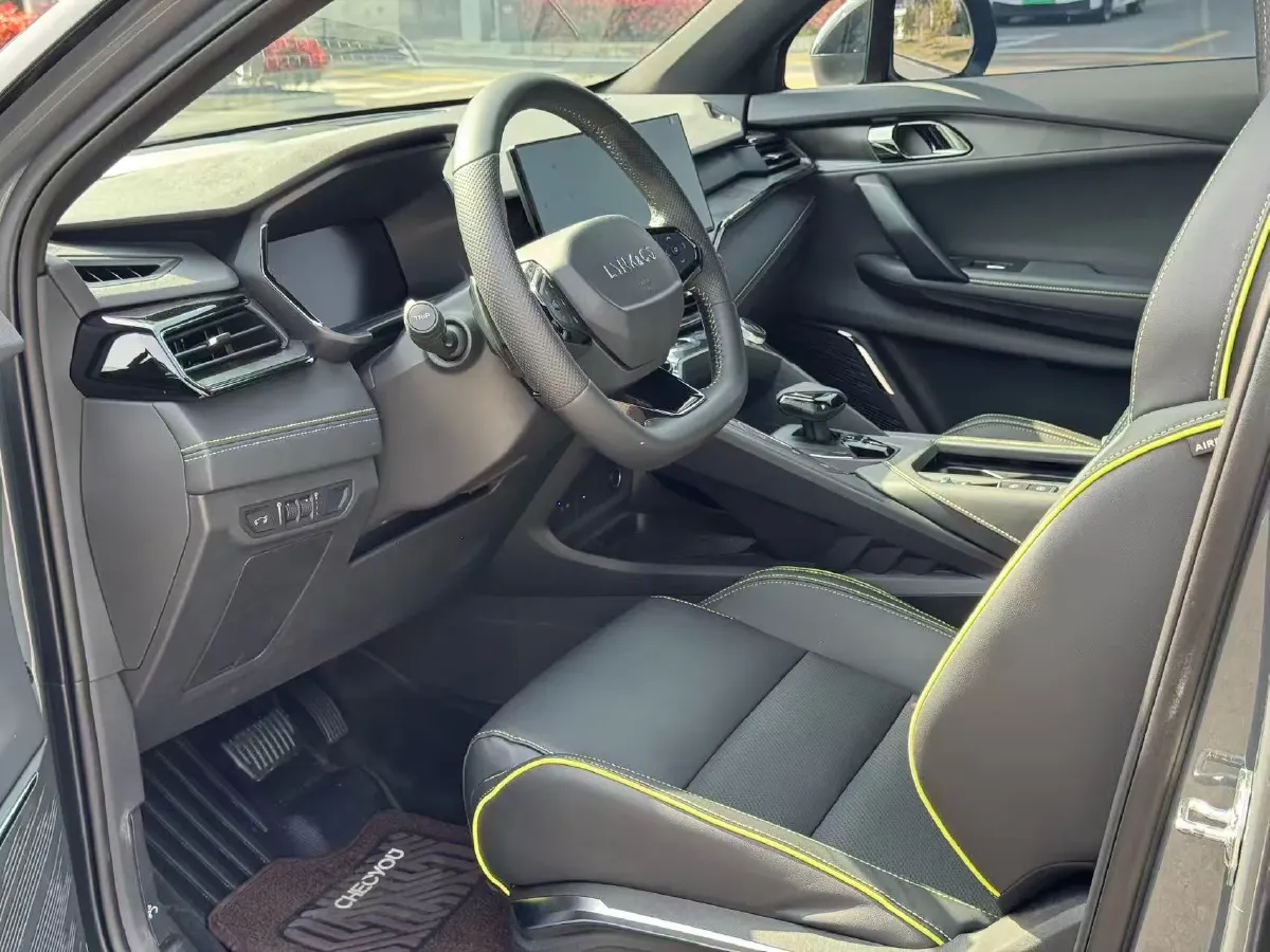 2023 LYNK&CO 03 1.5T 181HP L4 7DCT,autocango,china used car exporter,china ev exporter,chinese used car exporter,chinese used ev exporter